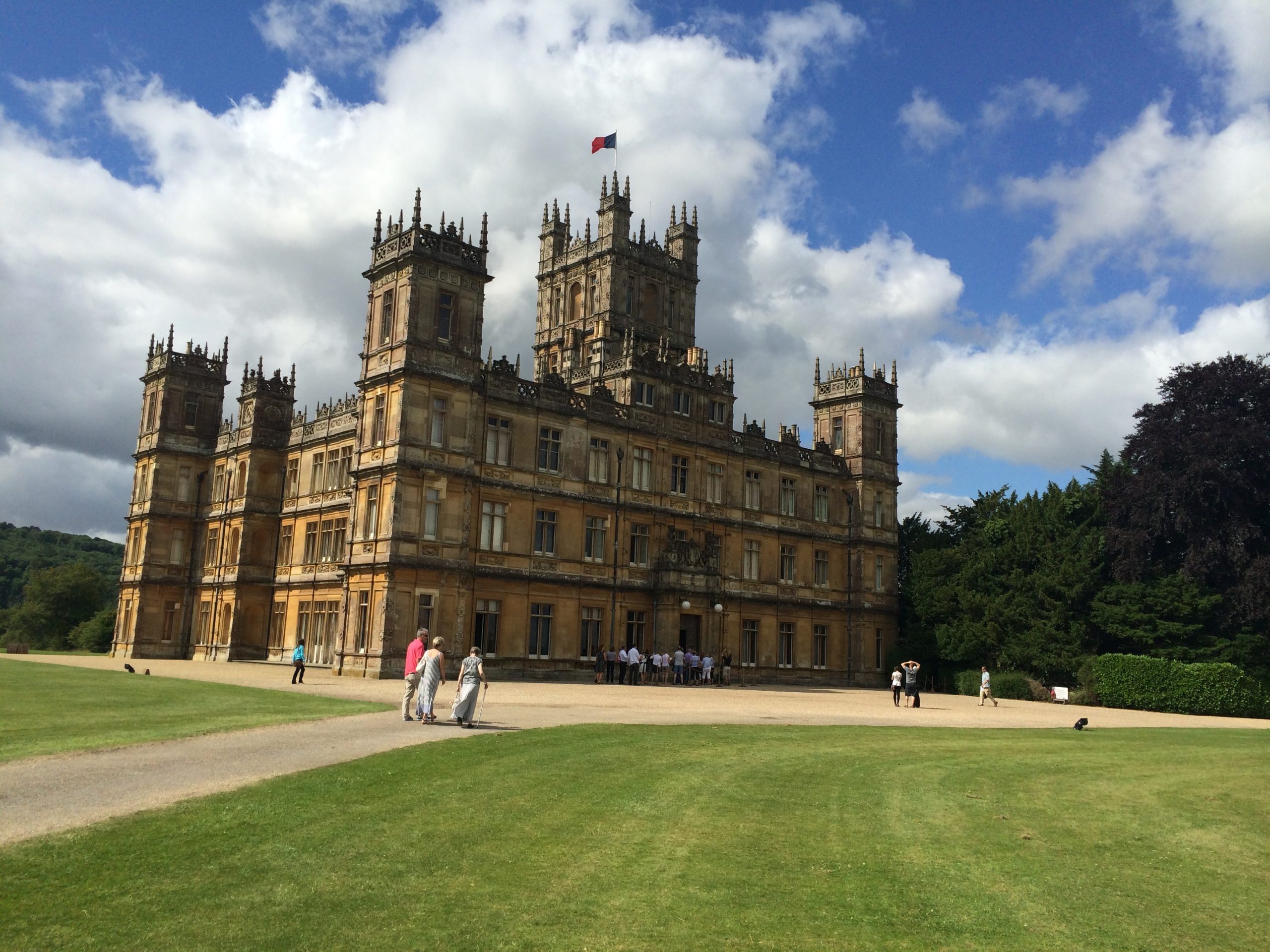 DOWNTON-ABBEY_WITH_PRIVATE_HIRE_LONDON